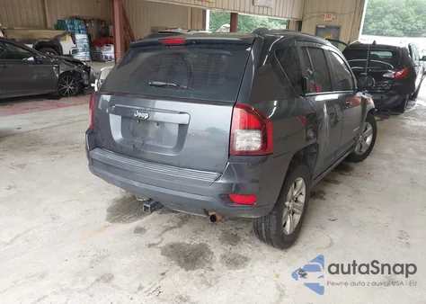 2014 Jeep Compass Latitude z USA, uszkodzony, nr VIN 1C4NJCEA4ED647894